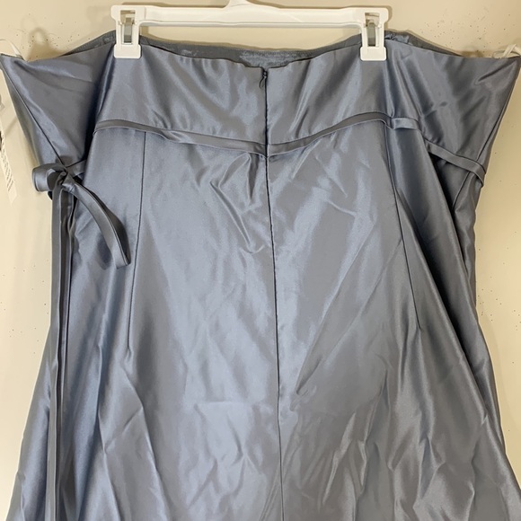 NWT. Dessy Collection USA Made Strapless Platinum Matte Maxi Dress Plus-24. - Picture 11 of 12